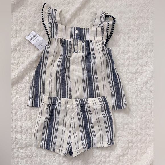 Carter’s Toddler shorts set - Picture 2 of 2